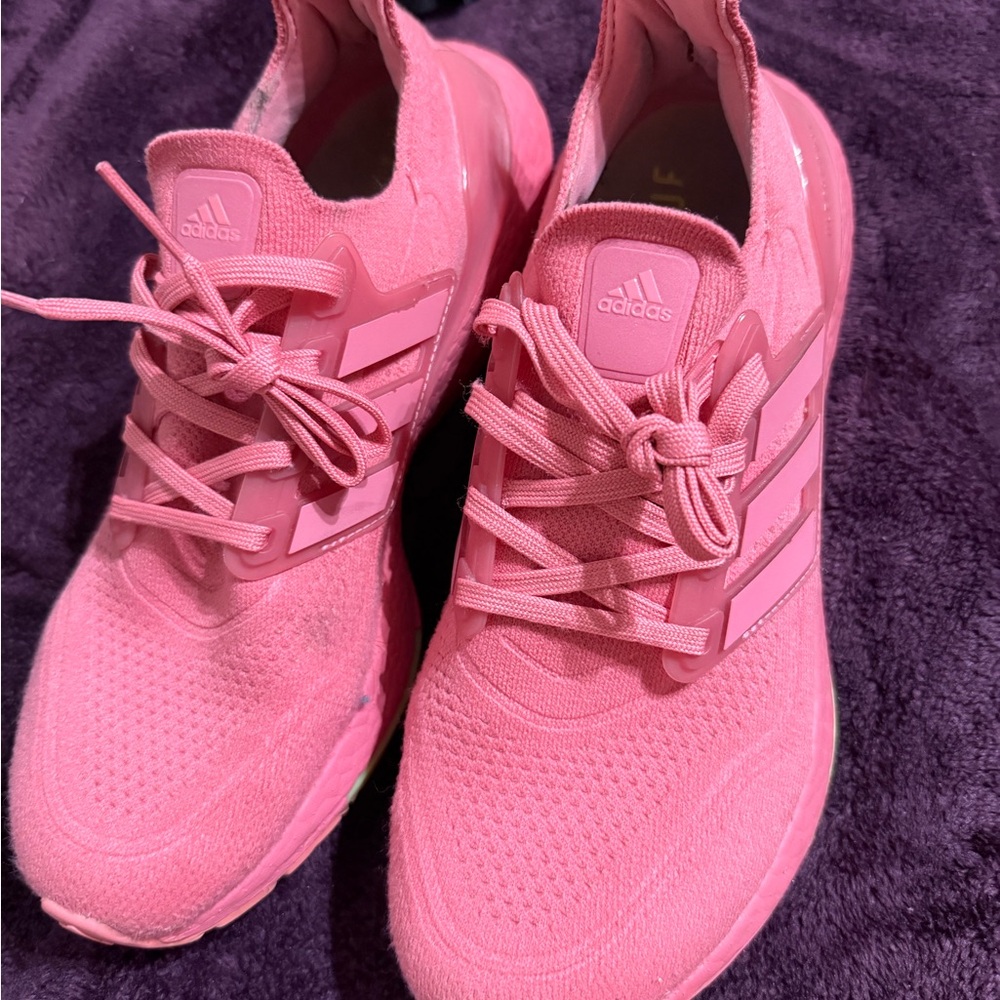 Adidas Pink Sneakers Lightweight Breathable Design